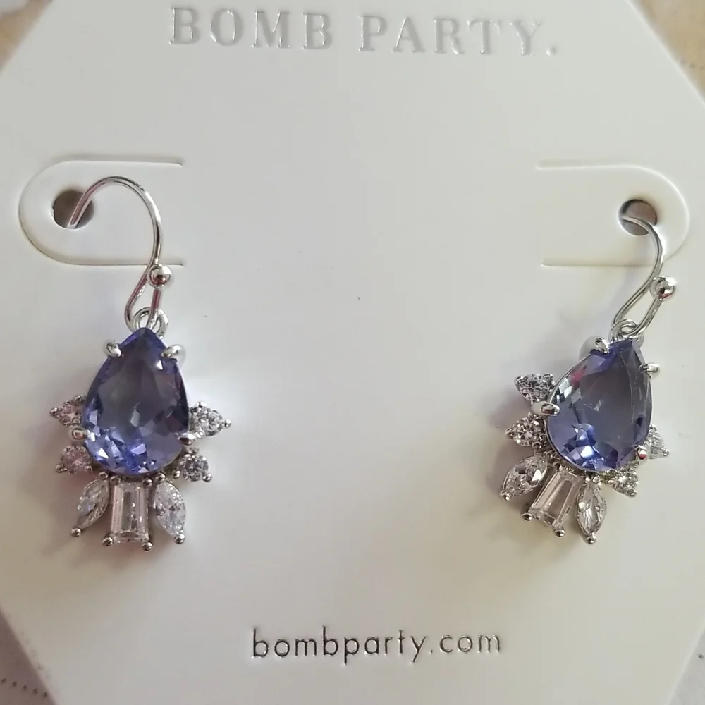 Bomb Party Earrings - Picture 3 of 3